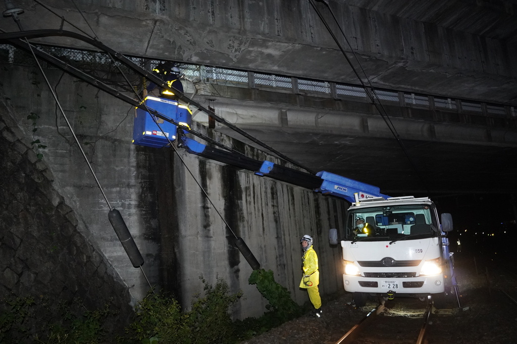 東北本線　雀宮・宇都宮間宇都宮跨線橋外２橋橋りょう点検